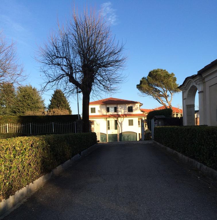 فندق Centro Di Spiritualita Maria Candida Armeno المظهر الخارجي الصورة